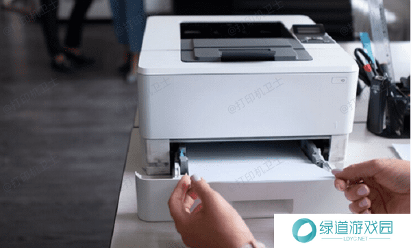 检查打印机的纸张和墨水状况 检查打印机的纸张和墨水状况