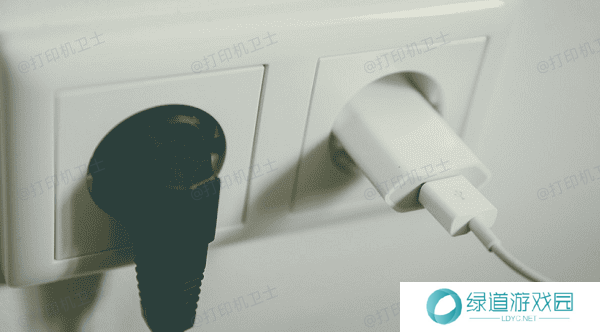 检查电源插座和电源线