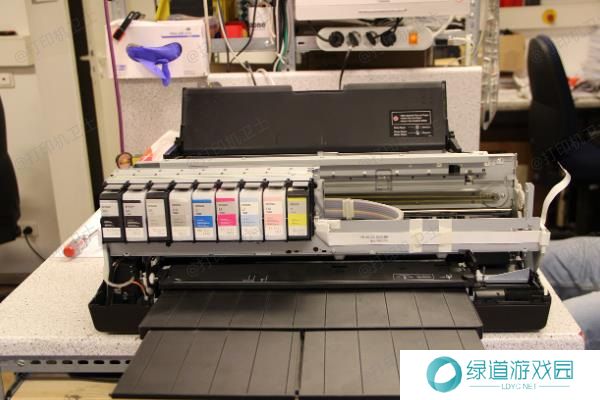 清理打印机内部 清理打印机内部